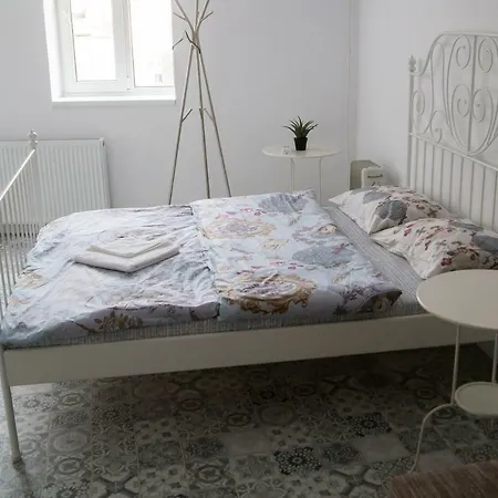 Covaci Street Duplex Apartman *